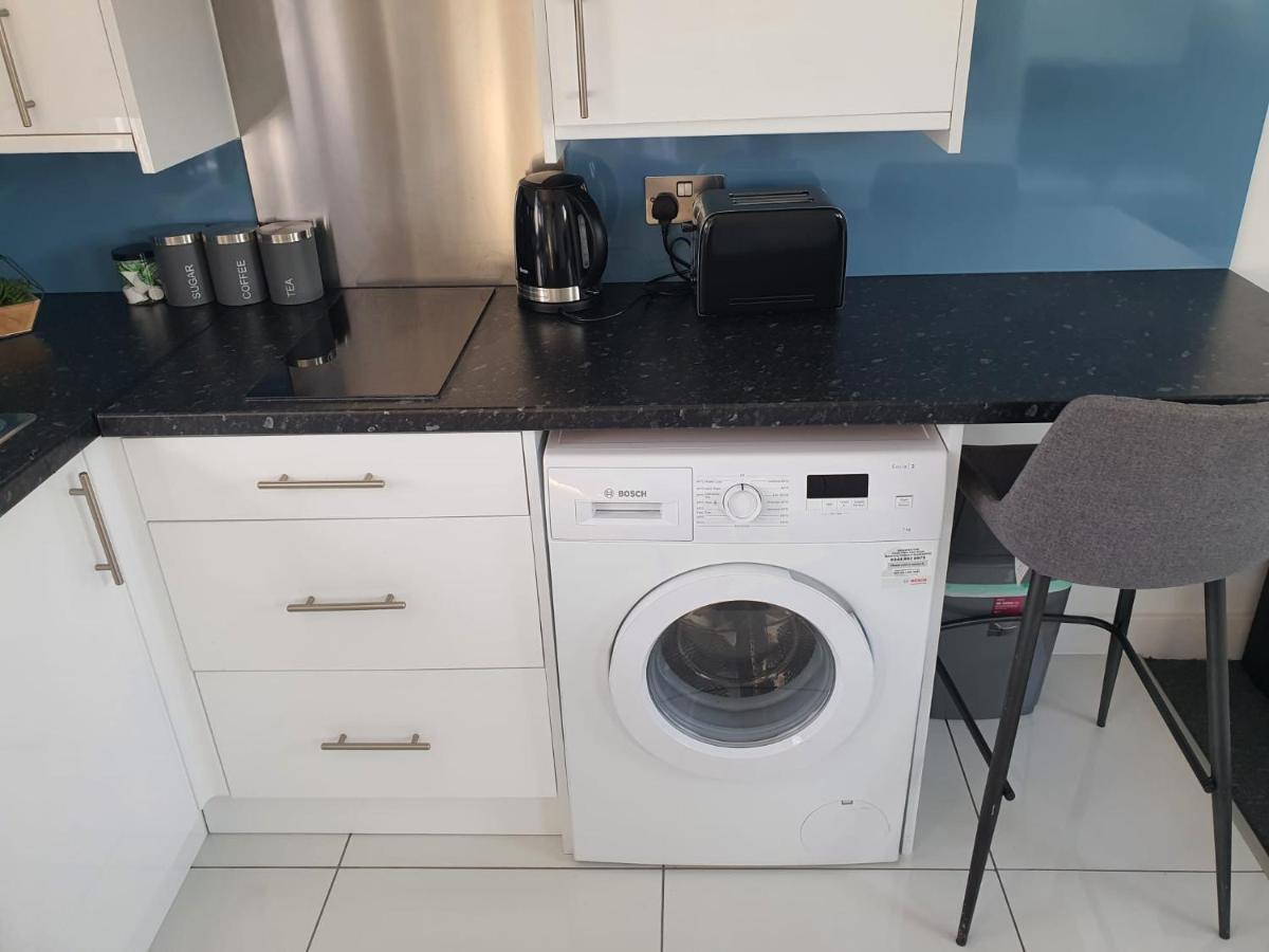 Northolt  New Self Contained Flat,In Hayes, Free Parking酒店 外观 照片